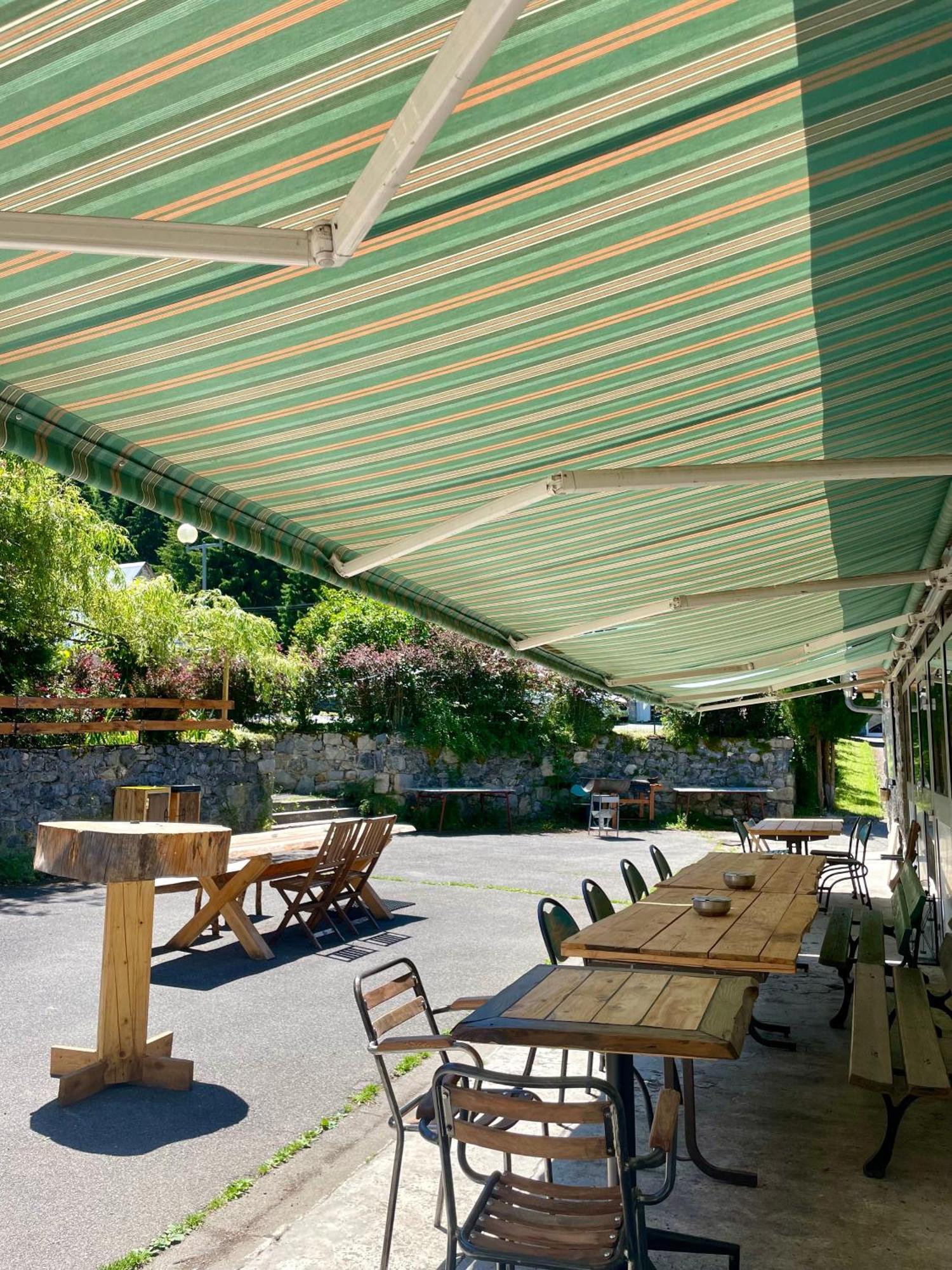 La Baleine Blanche - Chambres Campan Exterior photo